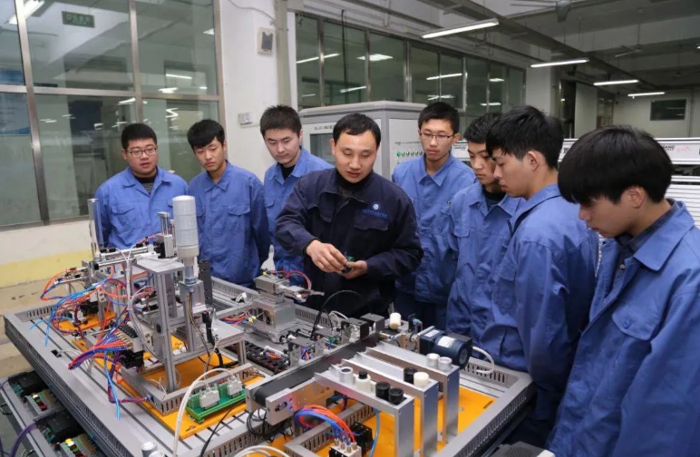 最全！振寧學校招生專業介紹之機械電氣設備銷售專業詳解